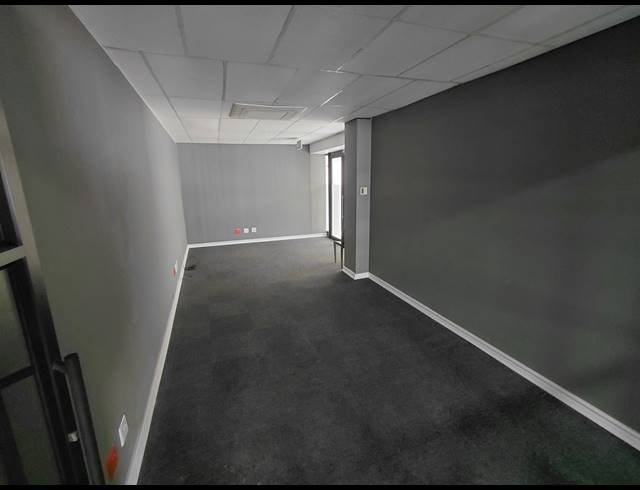 420M² OFFICE TO LET IN BRYANSTON